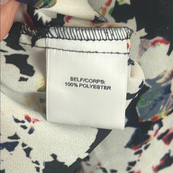 Rose & Olive Black & Cream Floral Buttoned Blouse with Notched Collar Size Large - Picture 10 of 11